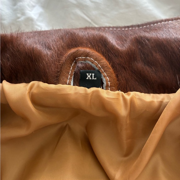 Cowhide leather jacket. Never worn. Too small for me - Picture 6 of 6
